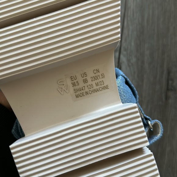 Stuart Weitzman Sofia Nolita Sandal - Picture 6 of 8